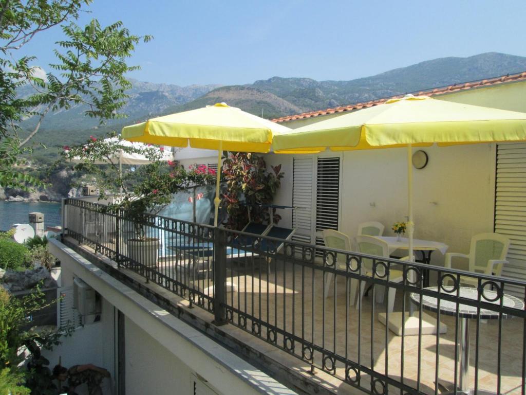 Apartments Mitrovici Milocer Sveti Stefan Room photo